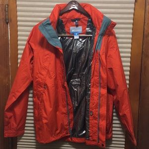 WOMENS COLUMBIA TITANIUM JACKET SIZE MEDIUM